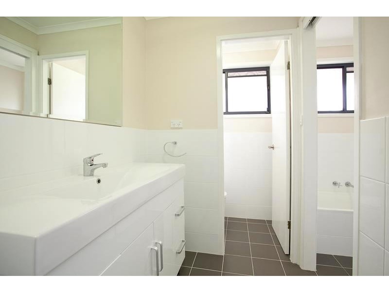 11 Salter Avenue, Minto NSW 2566