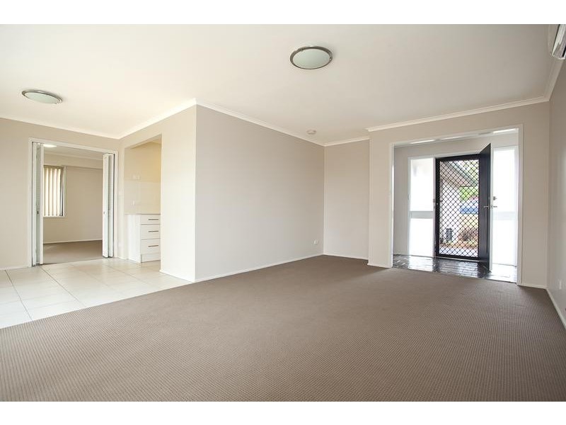 11 Salter Avenue, Minto NSW 2566