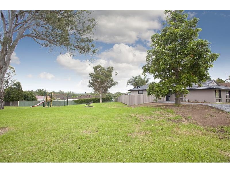 11 Salter Avenue, Minto NSW 2566