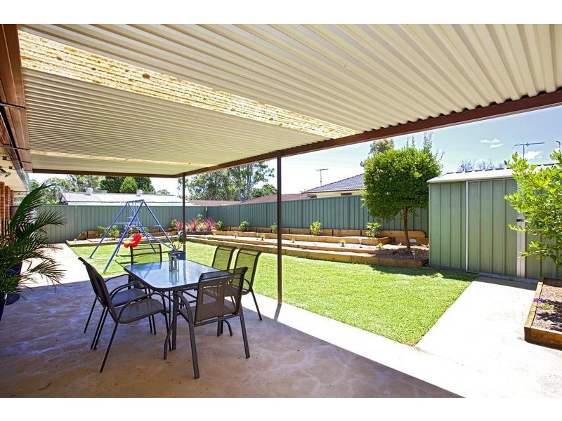 17 Francis Street, Minto NSW 2566