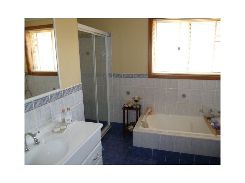 14 Soliano Crescent, Gilead NSW 2560