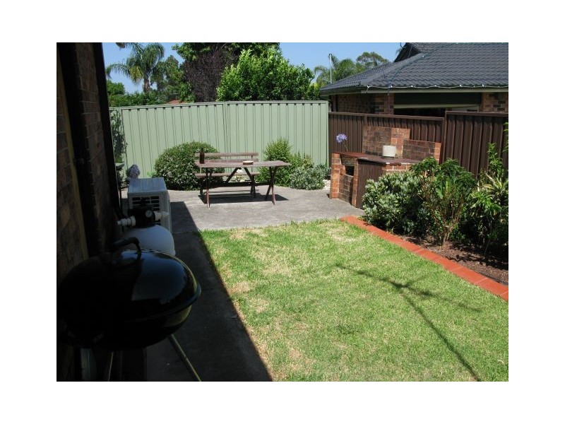 27 Longhurst Road, Minto NSW 2566