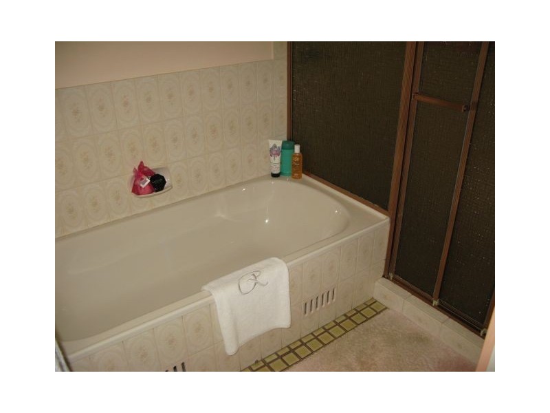 27 Longhurst Road, Minto NSW 2566