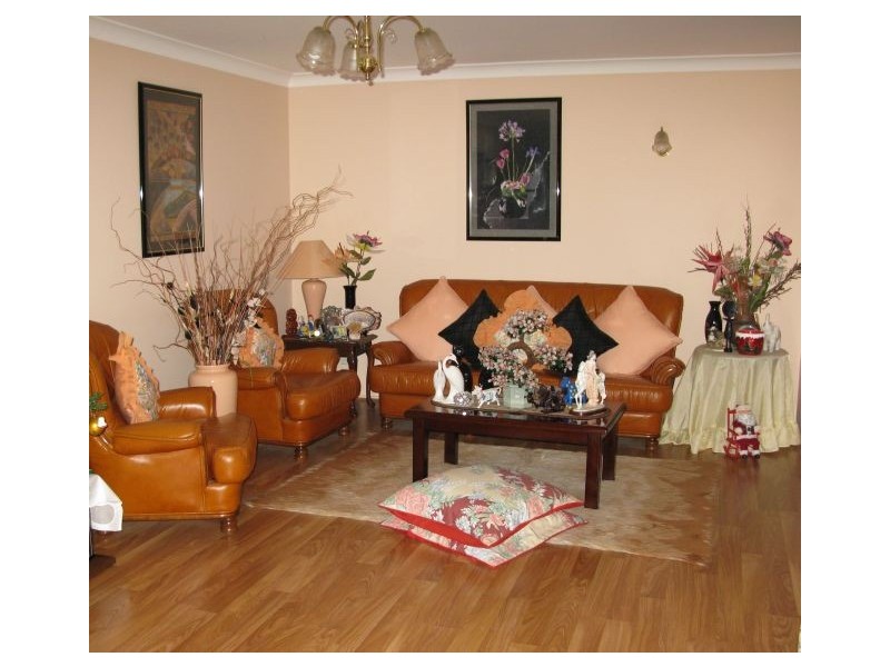 27 Longhurst Road, Minto NSW 2566