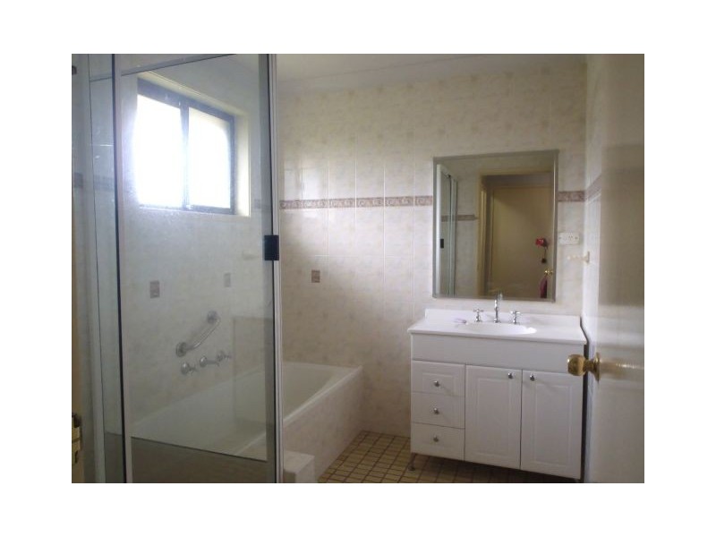 11/65 Fuchsia Crescent, Macquarie Fields NSW 2564