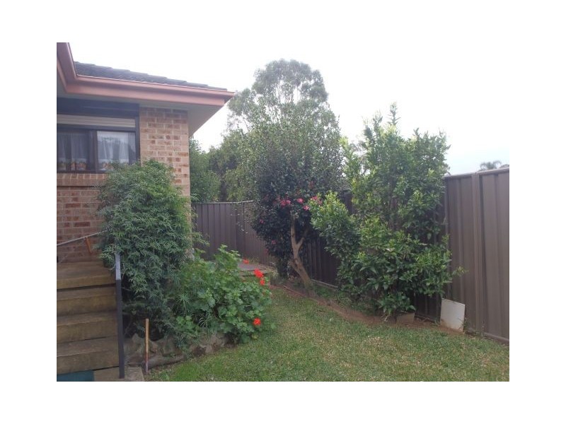 11/65 Fuchsia Crescent, Macquarie Fields NSW 2564