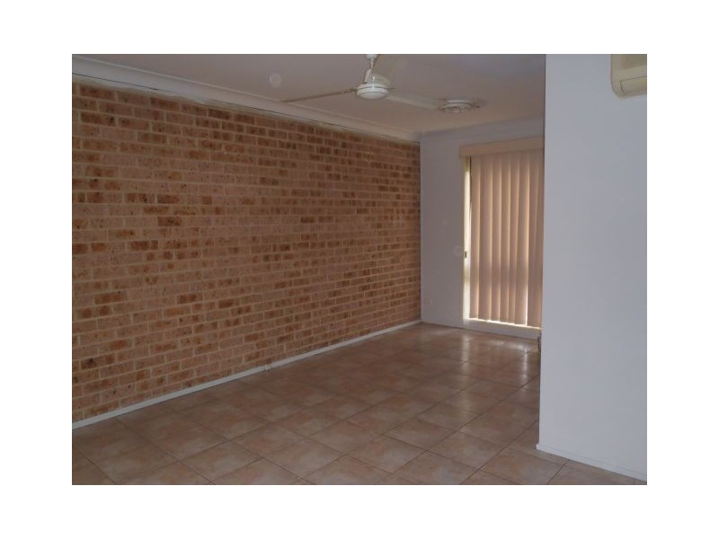 11/65 Fuchsia Crescent, Macquarie Fields NSW 2564