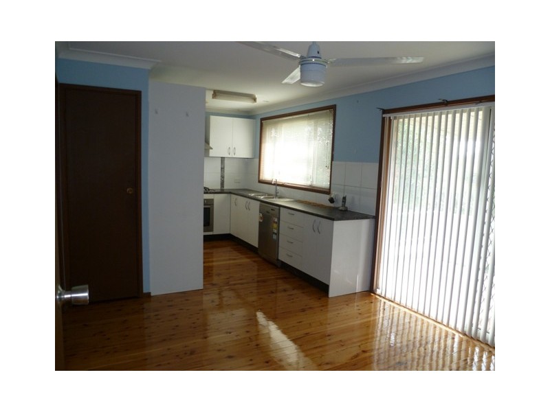 15 Kitava Place, Glenfield NSW 2167