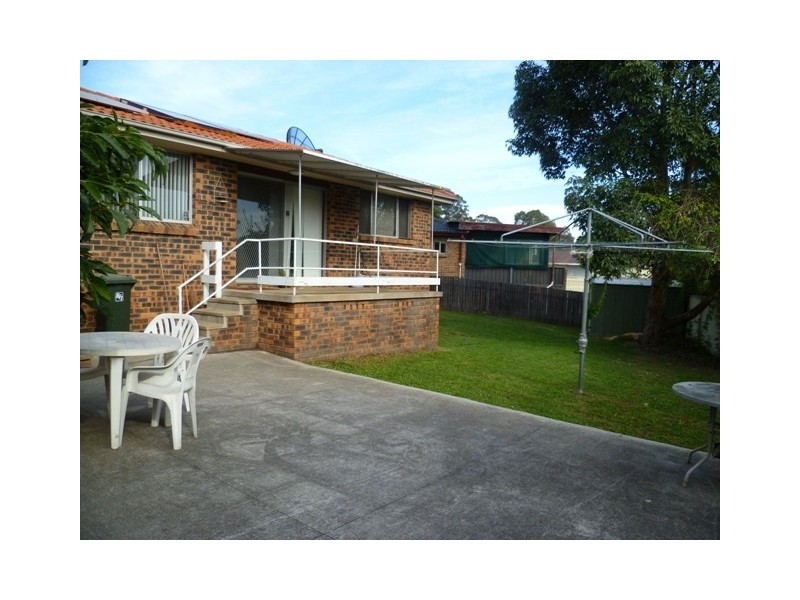 15 Kitava Place, Glenfield NSW 2167