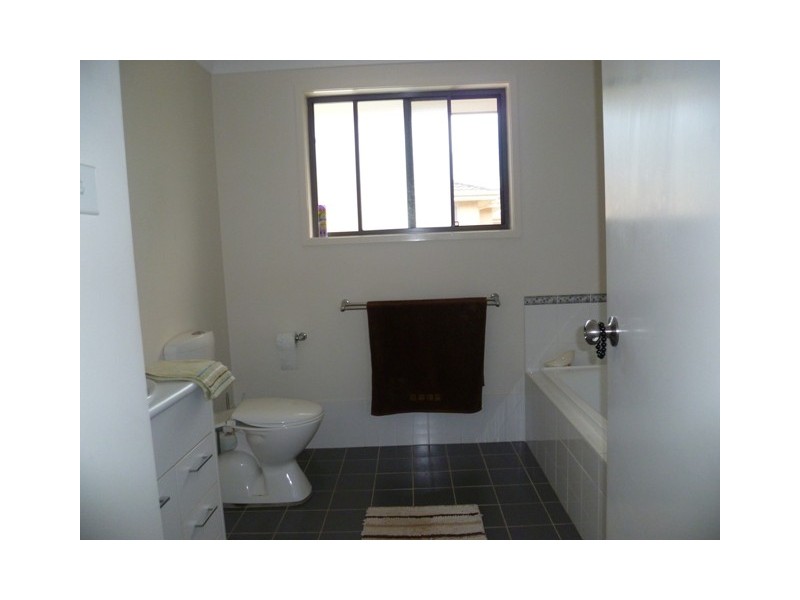 40 Aubrey Street, Ingleburn NSW 2565