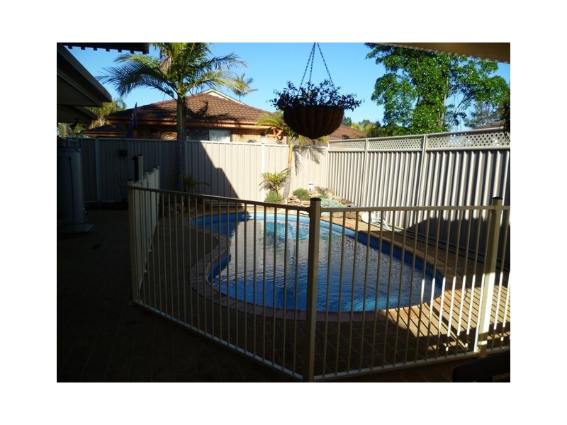 2 Watson Place, Minto NSW 2566