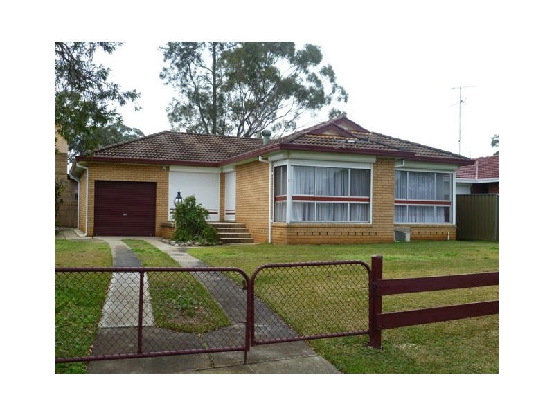 8 Wentworth Avenue, Glenfield NSW 2167