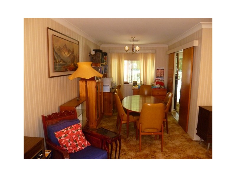 8 Wentworth Avenue, Glenfield NSW 2167