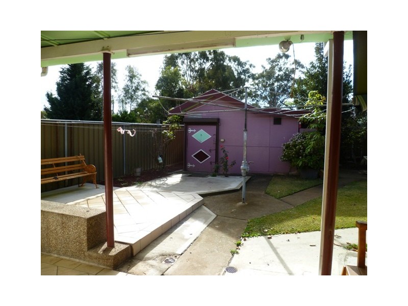 8 Wentworth Avenue, Glenfield NSW 2167