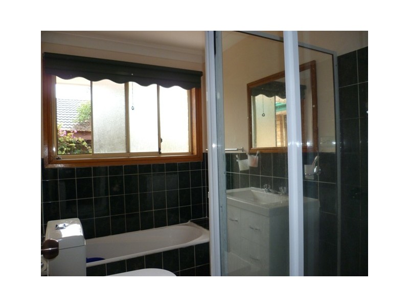 6 Suffolk Street, Ingleburn NSW 2565
