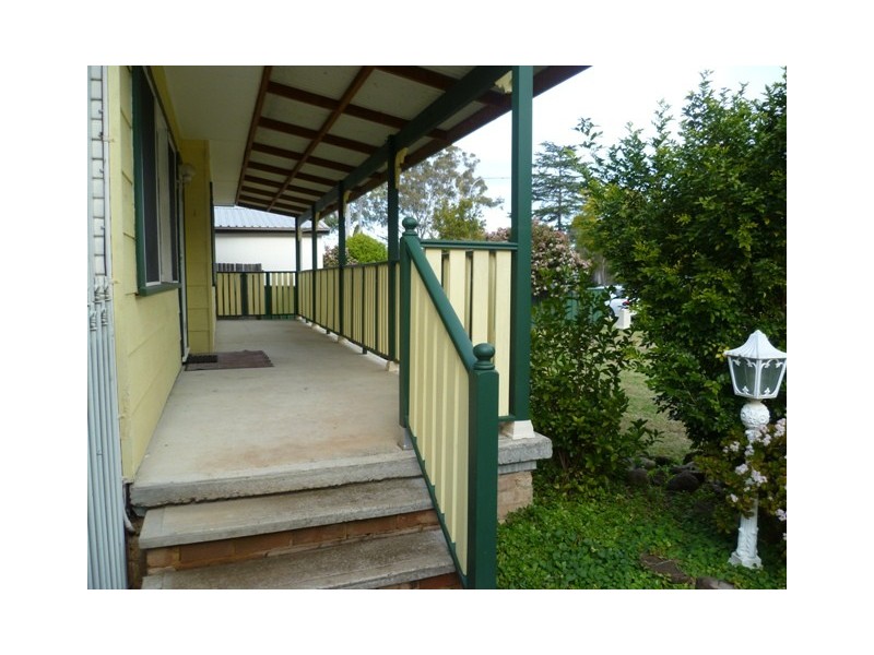 40 Wattle Avenue, Macquarie Fields NSW 2564