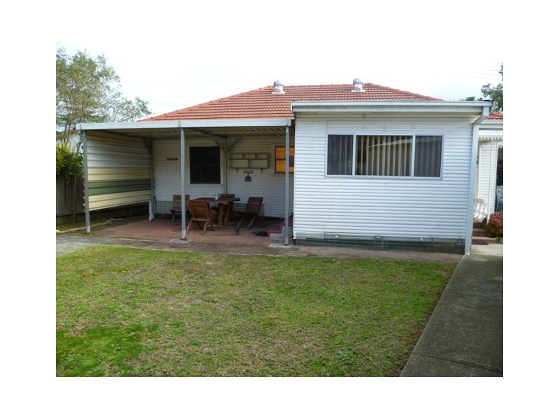 40 Wattle Avenue, Macquarie Fields NSW 2564