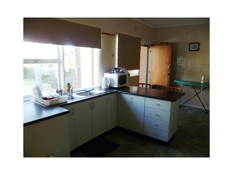 2 Macleay Street, Bradbury NSW 2560