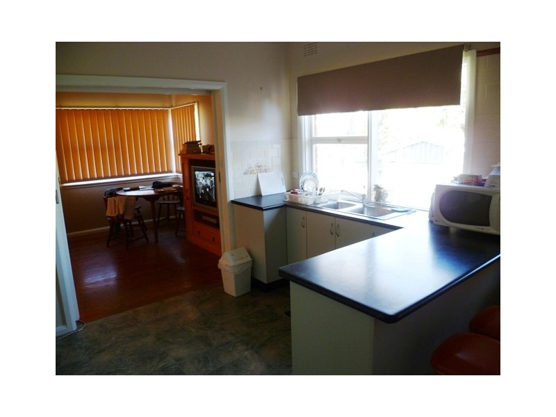 2 Macleay Street, Bradbury NSW 2560