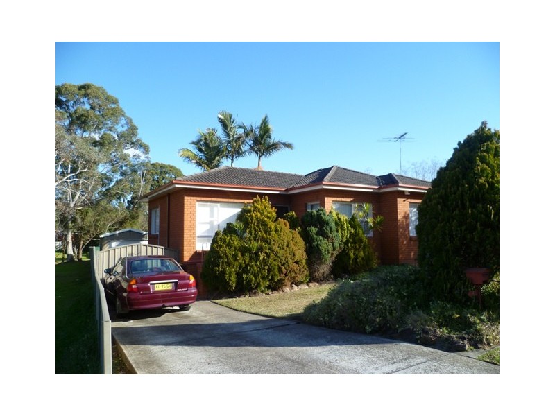 2 Macleay Street, Bradbury NSW 2560