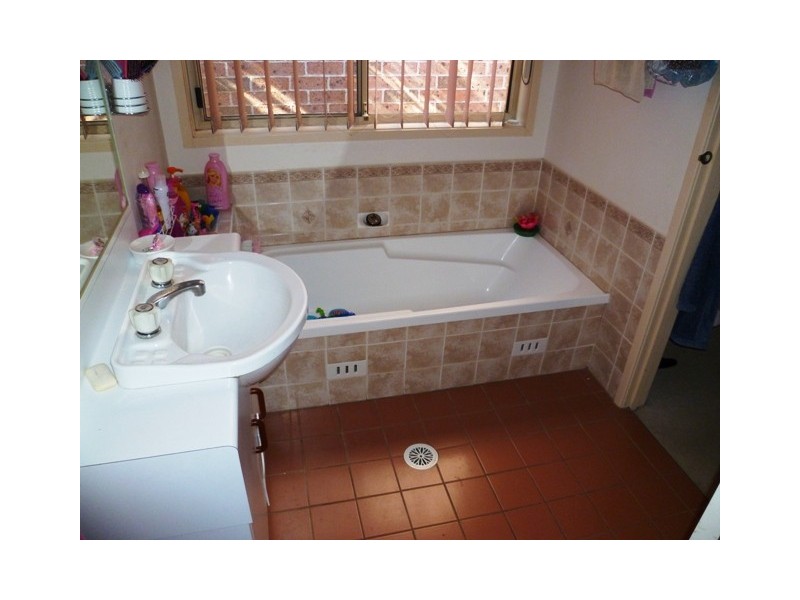 Macquarie Fields NSW 2564