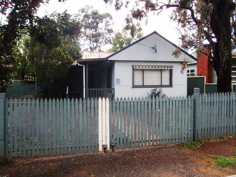 10 Cambridge, Ingleburn NSW 2565