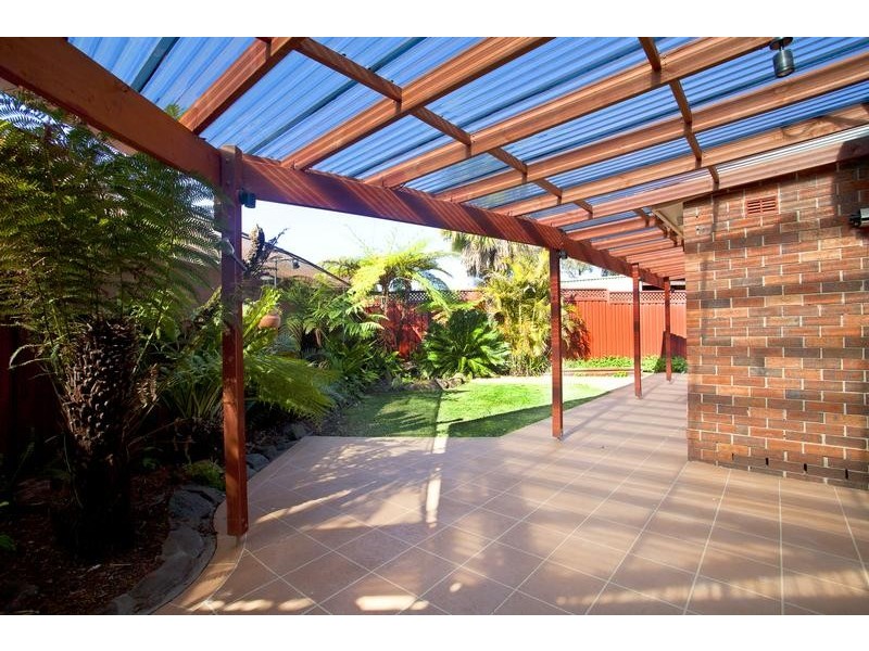 25 Pickett Avenue, Minto NSW 2566