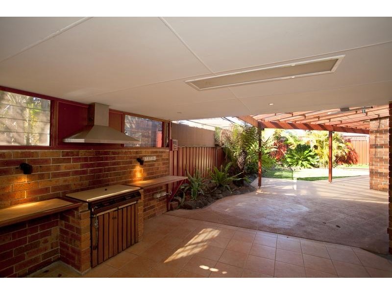 25 Pickett Avenue, Minto NSW 2566