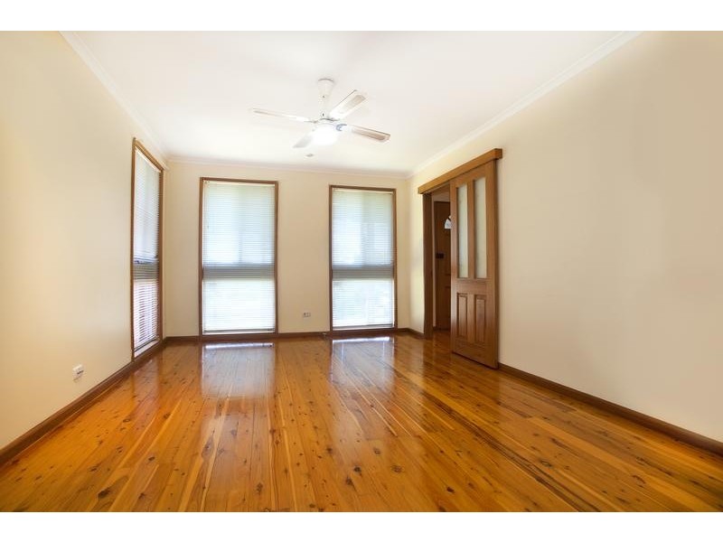 25 Pickett Avenue, Minto NSW 2566