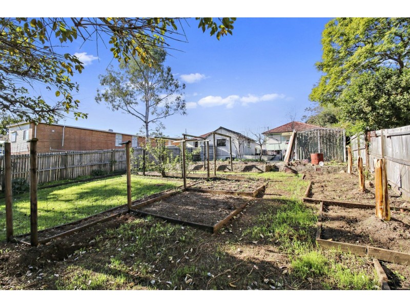 7 Church Street, Macquarie Fields NSW 2564