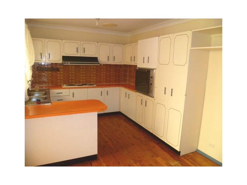 9 Fiona Place, Ingleburn NSW 2565