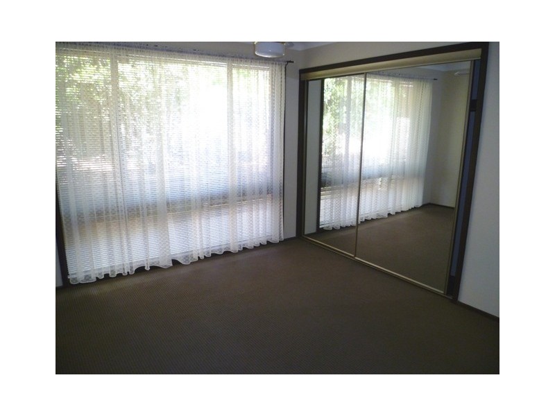 206 Eagleview Road, Minto NSW 2566