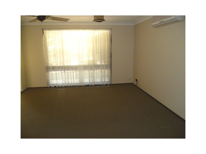 206 Eagleview Road, Minto NSW 2566