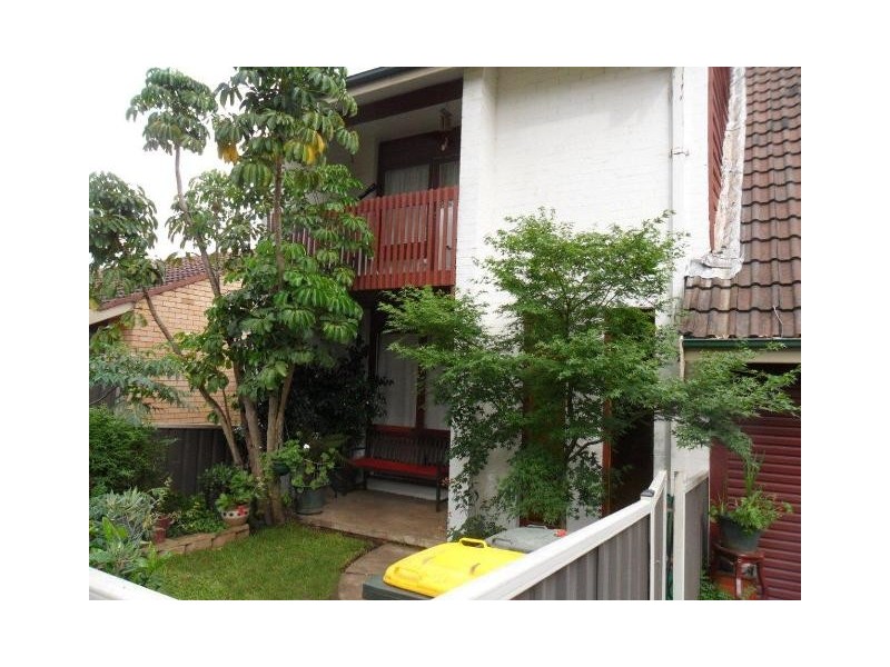 5/2 Dotterel Place, Ingleburn NSW 2565