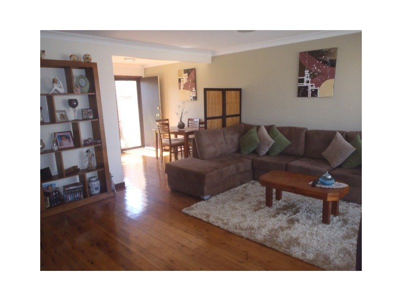 1/224 Harrow Road, Glenfield NSW 2167
