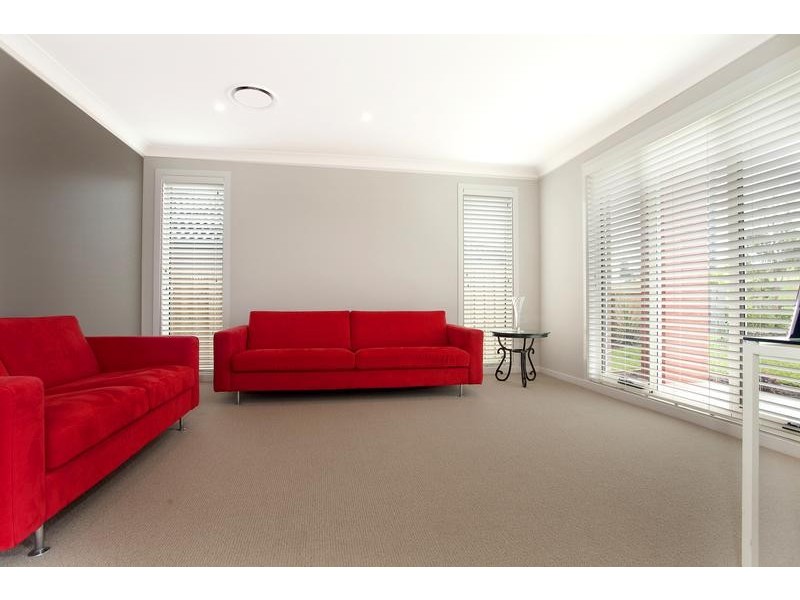 216 Longhurst Road, Minto NSW 2566