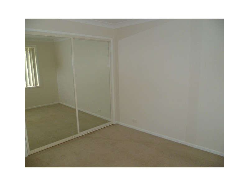 1/1 Waratah Crescent, Macquarie Fields NSW 2564