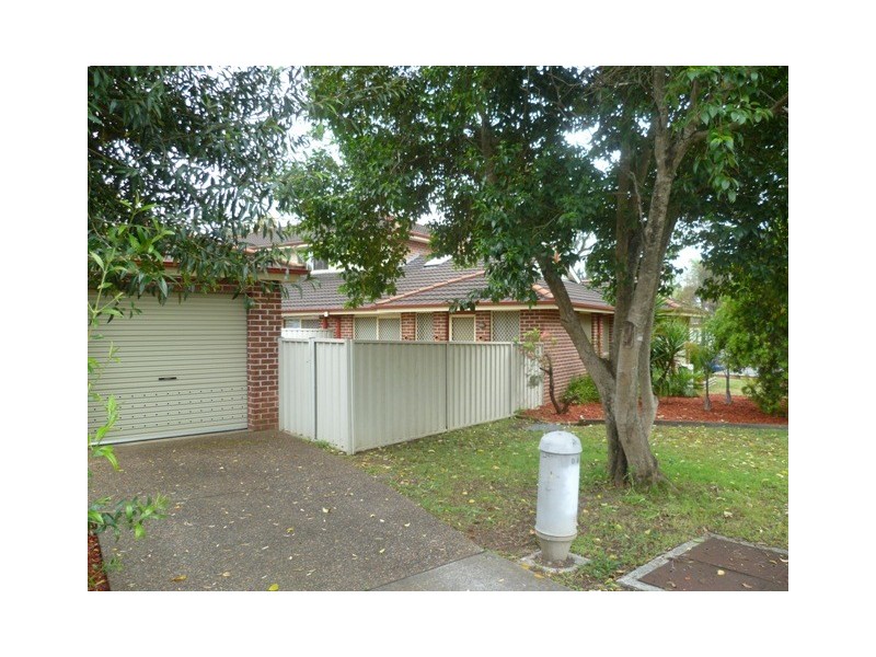 1/1 Waratah Crescent, Macquarie Fields NSW 2564