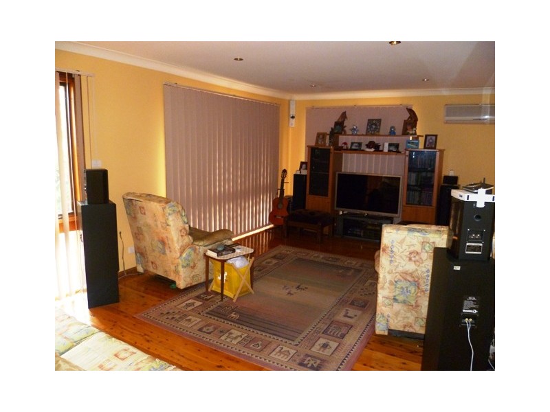 17 Lane Place, Minto NSW 2566