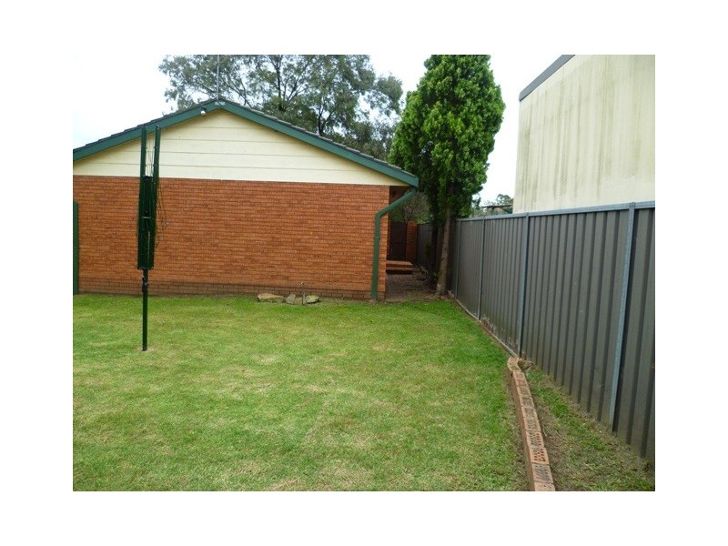 17 Lane Place, Minto NSW 2566