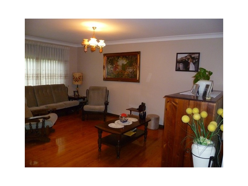 8 Amaranthus Place, Macquarie Fields NSW 2564