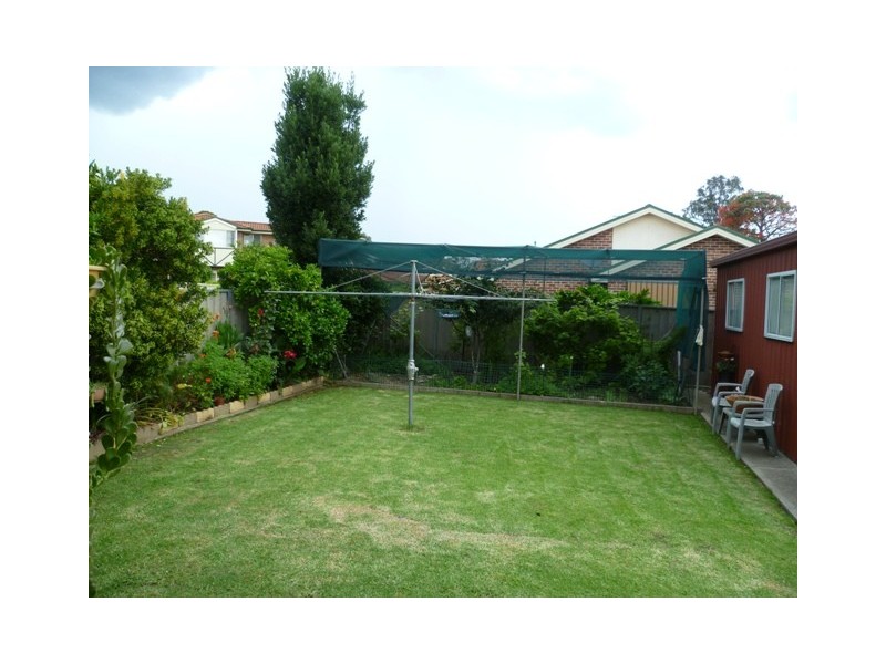 8 Amaranthus Place, Macquarie Fields NSW 2564
