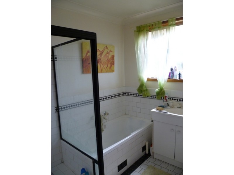 1/15A Phyllis Street, Minto NSW 2566