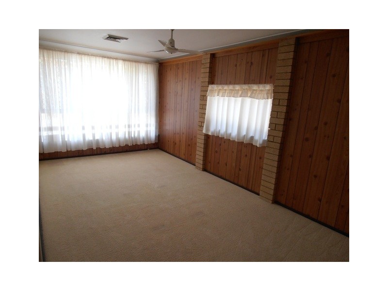 17A Bingara Road, Macquarie Fields NSW 2564