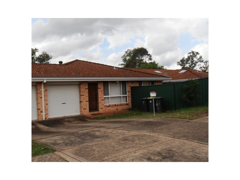 2/130 Oxford Road, Ingleburn NSW 2565