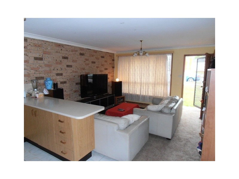 2/130 Oxford Road, Ingleburn NSW 2565