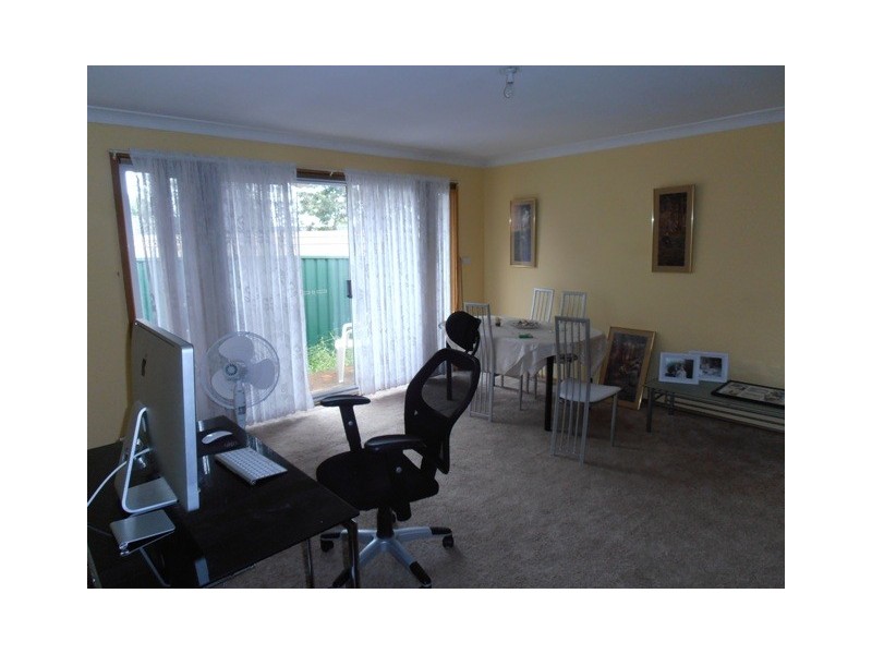 2/130 Oxford Road, Ingleburn NSW 2565