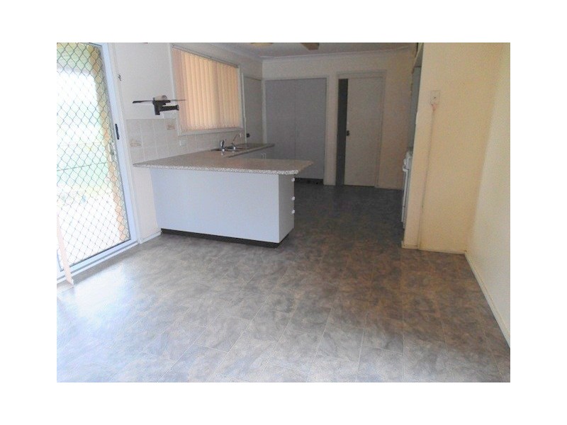 6 Sandra Place, Ingleburn NSW 2565