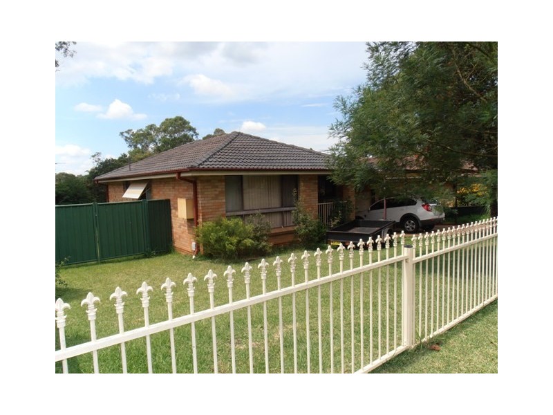 6 Sandra Place, Ingleburn NSW 2565