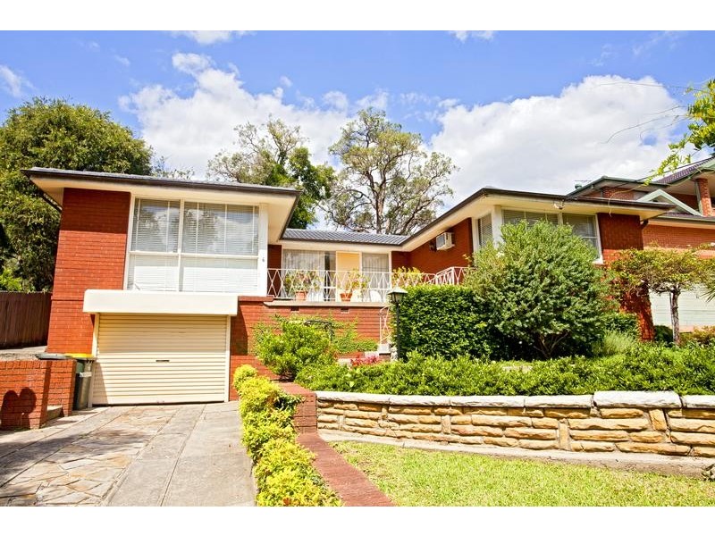 6 Curran Avenue, Macquarie Fields NSW 2564